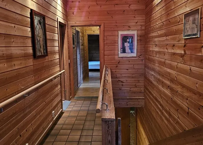 Private - 4 In A Luxury Style